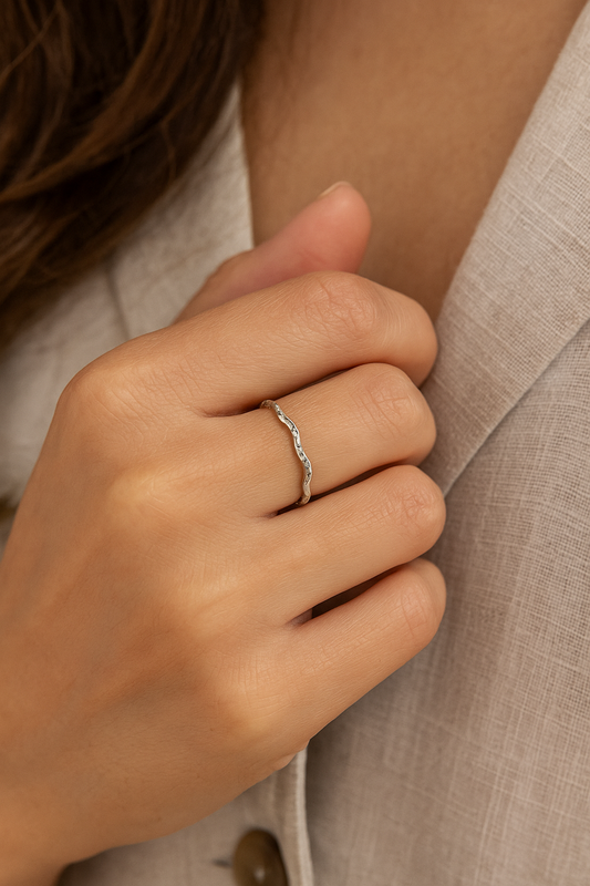 Anillo Lana de Plata 925 – Diseño sencillo, combinable y moderno