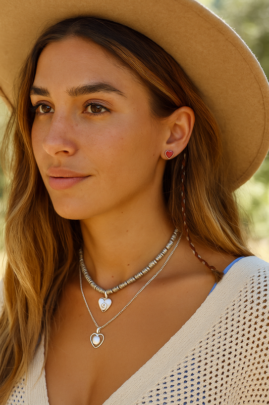 Pendientes Amor en Plata de Ley –  Corazón pequeño con abalón, nácar, coral y ónix